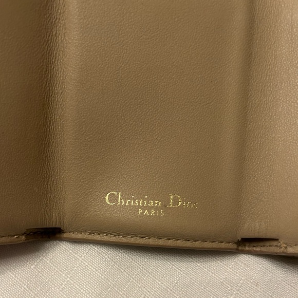 Dior Tan 30 Montaigne Wallet with CD Logo - Picture 13 of 16